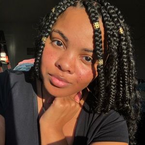 Meet your Posher, Mikayla